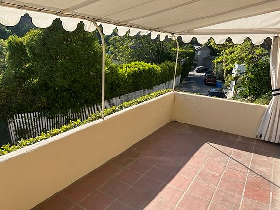 3rd image of 8967 Saint Ives Dr