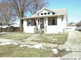 819 W Park Blvd, Taylorville, IL 62568