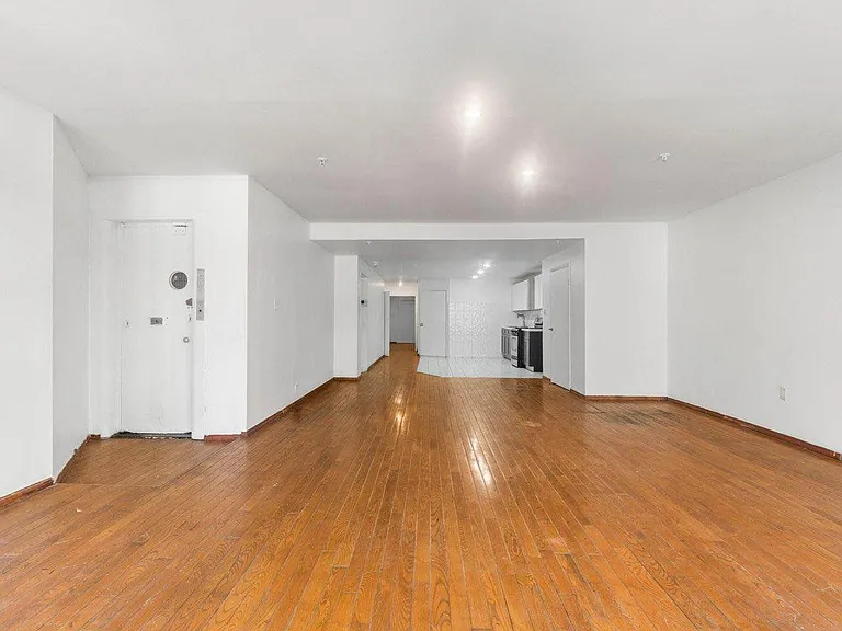 154 W 27th St #6 — Photo 9