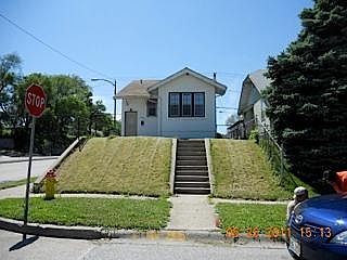 Front of house facing 49th street