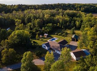 16 Bonisteel Rd, Quinte West, ON K8V 5P8