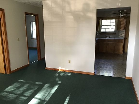 2nd image of 103 Kelly Ct APT 1