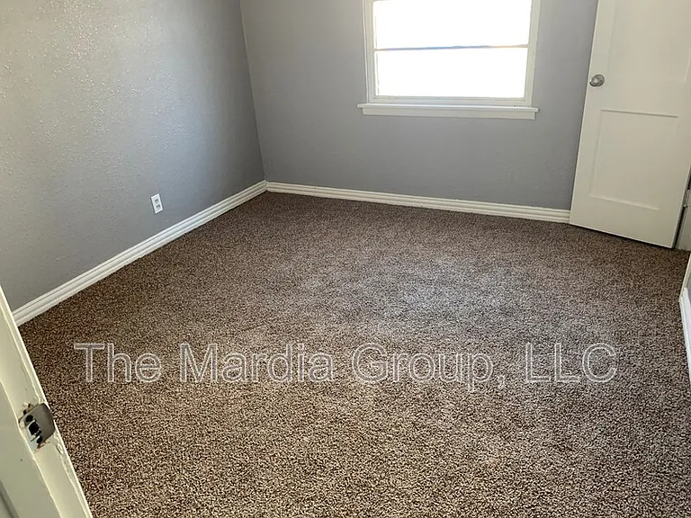2628 Healey Dr — Photo 10