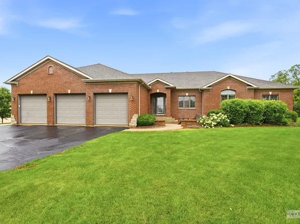 6192 S Woods Ct, Yorkville, IL 60560