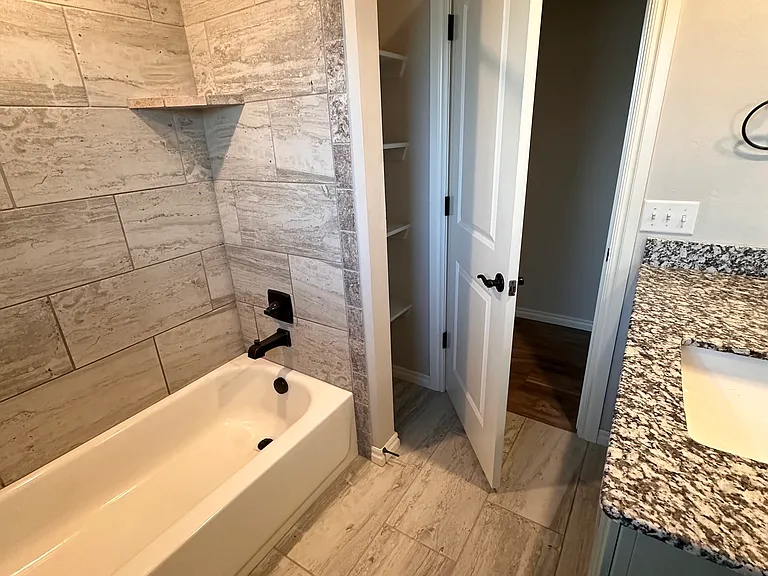1723 Logans Way — Photo 14