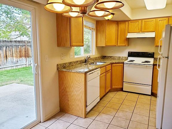 4th image of 2037 E Lee Way Cir