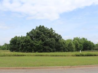 203 Stonegate Dr, Albany, GA 31721