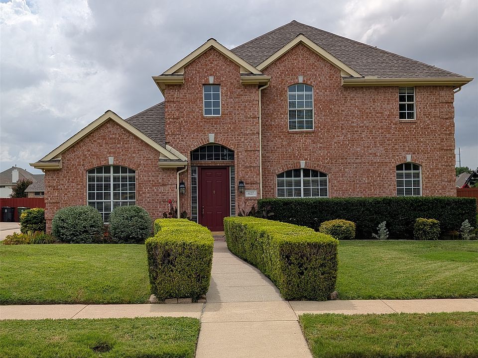 1st image of 427 Rainforest Ct