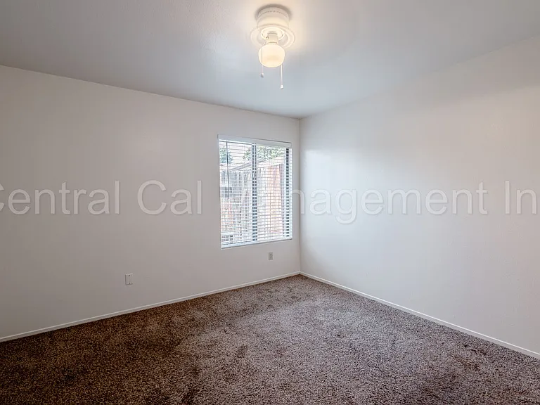 4201 Kilterbury Ln — Photo 9