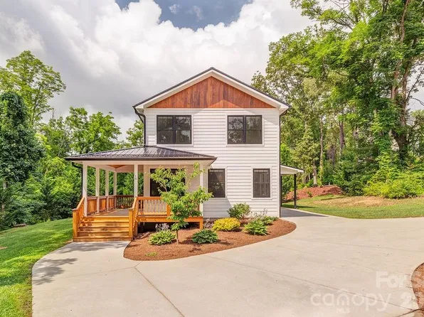 18 Wildwood Park, Weaverville, NC 28787