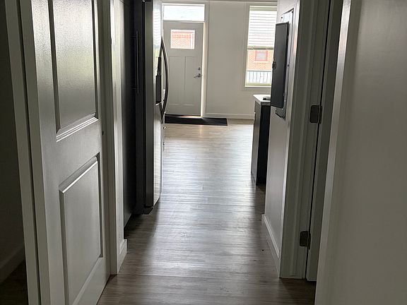 4th image of 48 Stutson St