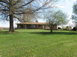 150 Cypress Ln, Hamilton, IL 62341
