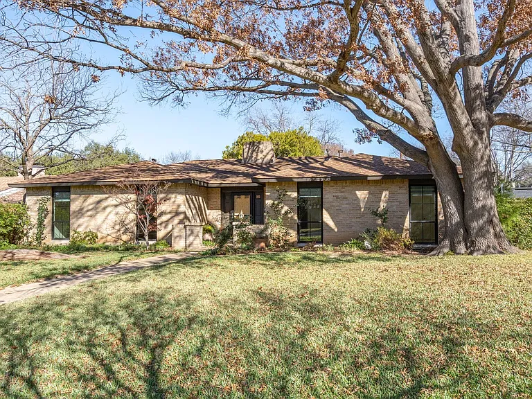 12611 High Meadow Dr — Photo 2