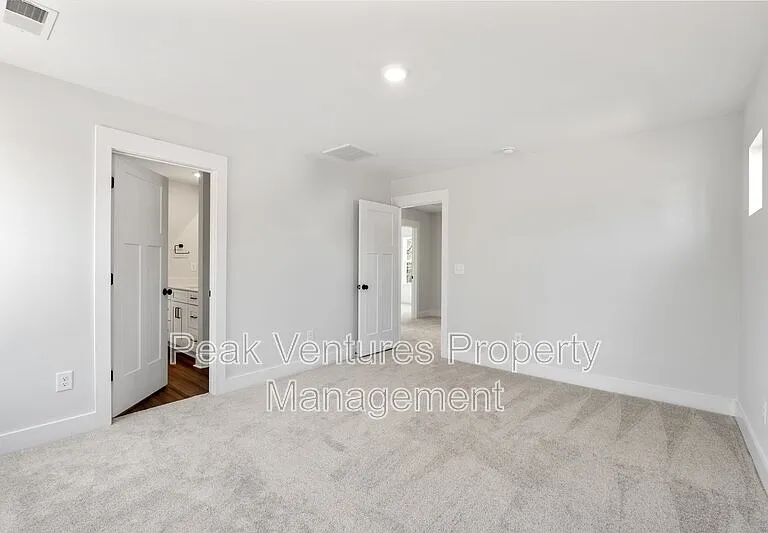 104 Norbert Ln — Photo 13