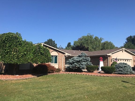 3rd image of 15017 Woodside Dr