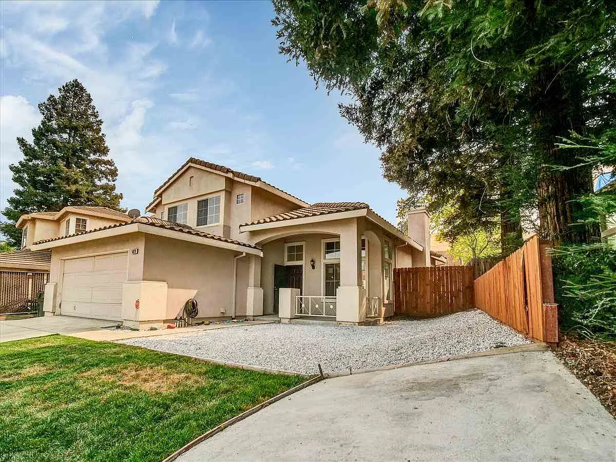 5028 Canada Hills Way photo 1