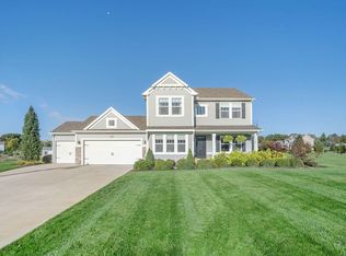 9433 Barber Lake Ct SE, Alto, MI 49302