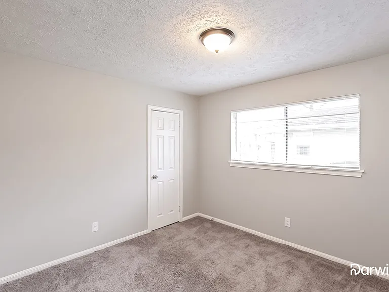 727 Cherry Valley Dr — Photo 11