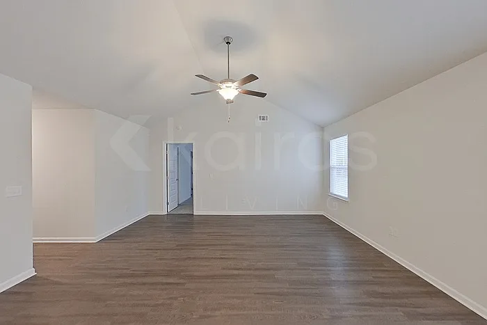 114 Western Red Cedar Dr — Photo 11