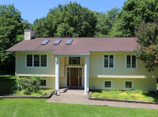 19 Westleigh Ct, Carmel, NY 10512