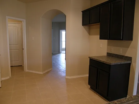 812 Westgate Ct — Photo 10
