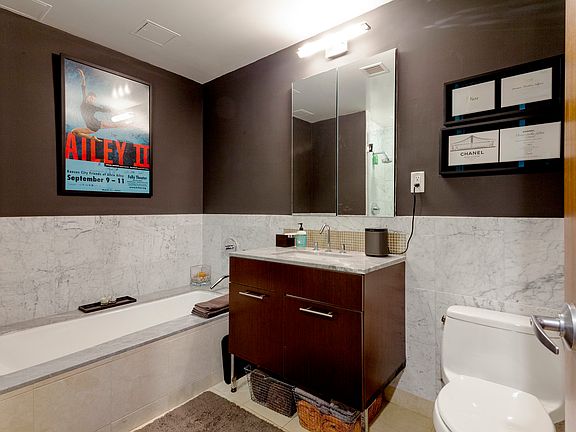 5th image of 261 W 28th St APT 7D