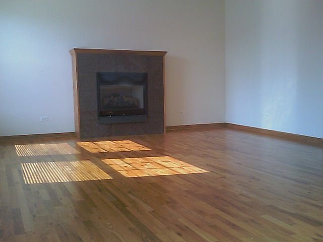 2nd image of 4548 S Prairie Ave #1