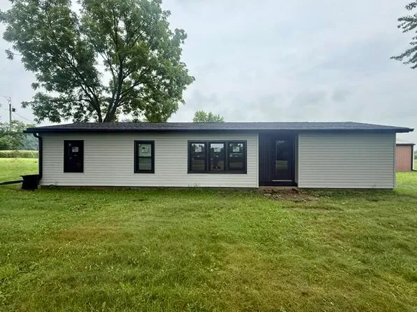 6633 W Forest Lawn Rd, Three Oaks, MI 49128
