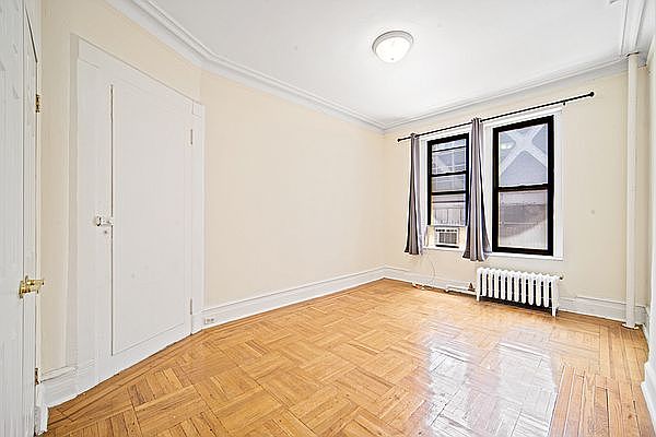 1st image of 327 W 42nd St APT 3W