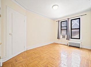 327 W 42nd St APT 3W, New York, NY 10036