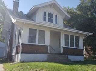 1207 S 4th St, Burlington, IA 52601