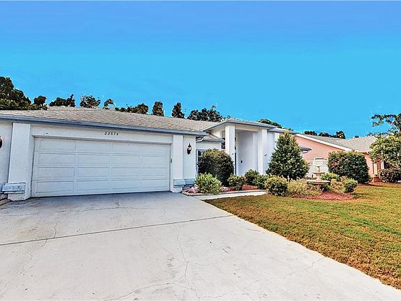 3rd image of 22674 Fountain Lakes Blvd