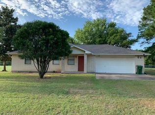 114 Kevin St, Smithville, TX 78957