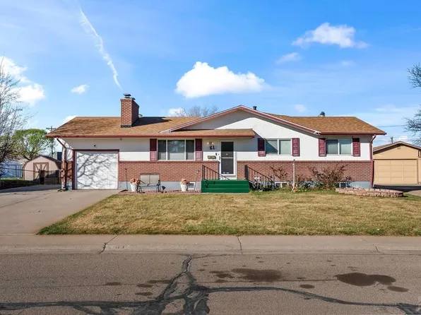 61 Radcliff Ln, Pueblo, CO 81005