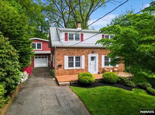 15 Rutherford Pl, Montvale, NJ 07645