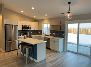 916 N Beech Ave, Pasco, WA 99301