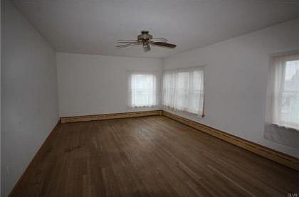 2nd image of 1 Pen Argyl St