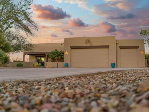 997 E Josephine Saddle Pl, Green Valley, AZ 85614