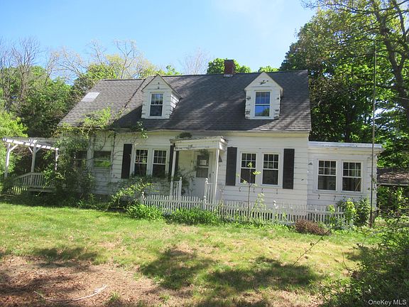 4th image of 6 Erin Court