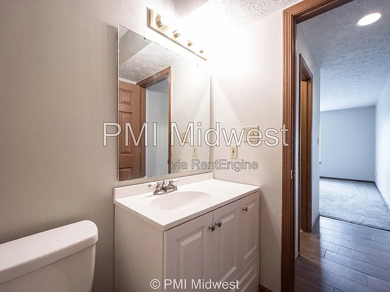 1092 Cobra Dr — Photo 24