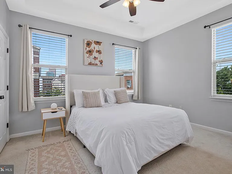 122 Lloyd St #211 — Photo 17