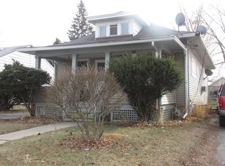 957 Front St, Aurora, IL 60505