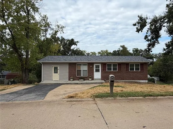 1003 Sunridge Trl W, Pevely, MO 63070