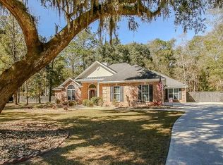 435 Lou Page Ln, Richmond Hill, GA 31324