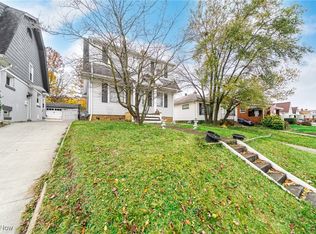 6815 Ridgewood Ave, Parma, OH 44129