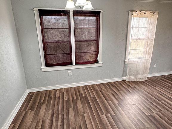 5th image of 309 S Lake St