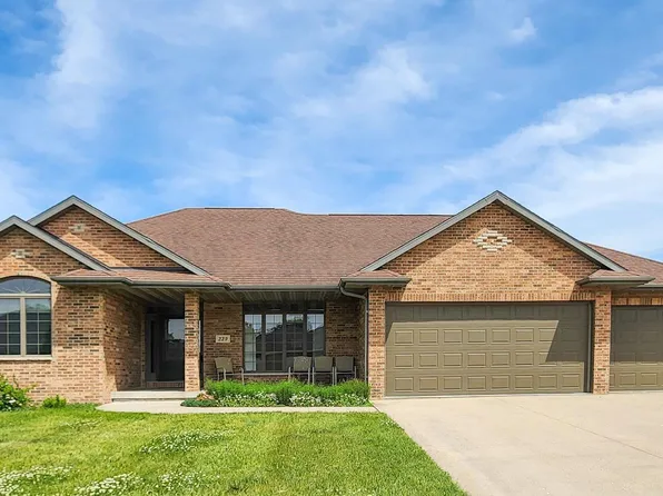229 Winslow Dr, Manchester, IA 52057