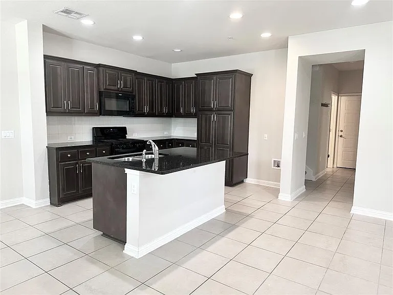 6814 E Riverside Dr #26 — Photo 6
