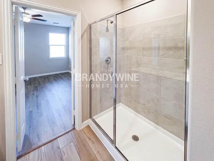 341 Wentworth Dr — Photo 13