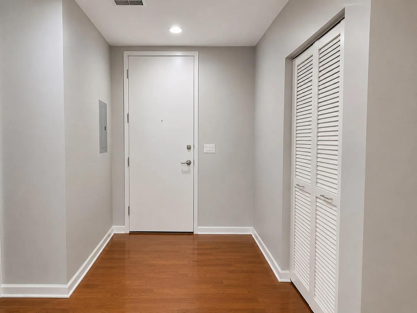 1 bed, 806 sqft, $2,750 — Photo 3